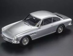 絶版未展示品 オートアート 1/18 ダットサン フェアレディ2000