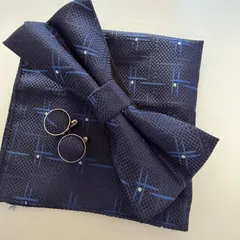 ③-8  蝶ネクタイ　ポケットチーフ　カフス3点セット