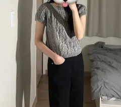 ケーブル編み 半袖ニット