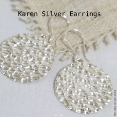 KAORU×北欧、暮らしの道具店/フラワーレースのゆれるピアス 日本製