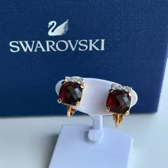 SWAROVSKI イヤリング ガーネットカラー