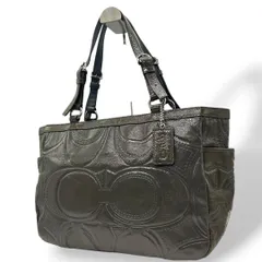 美品　コーチ　トートバッグ　緑　シグネチャー　エンボス　ワンショルダー　U12　ハンドバッグ　肩掛け可　肩かけ可　自立可　グリーン　カーキ　エナメル　レザー　本革　シルバー金具　ロゴタグ　F18826　COACH