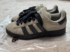 2025年最新】アディダス 東京の人気アイテム - メルカリ