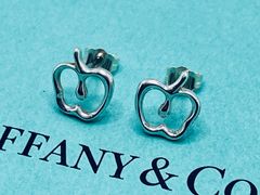 美品 ティファニー ピアス アップル りんご 林檎 ミディアム シルバー 美品 ティファニー ピアス アップル りんご 林檎 ミディアム シルバー
