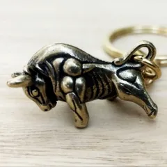 K25 牛モチーフ 真鍮製キーホルダー｜干支・財運・成功運・縁起物・開運お守り｜重厚感ブラスアクセサリー