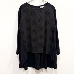 ビアズリー コットンレース刺繍ブラウスプルオーバー切り替え - メルカリ