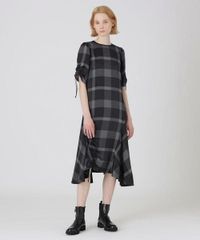 ブルーレーベルクレストブリッジ ライトウェザーコットンライクドレス