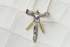 胸元をさりげなく飾る、本物シルバー925 イーグル×フェザーモチーフが導く、静かな力と品格のネックレス