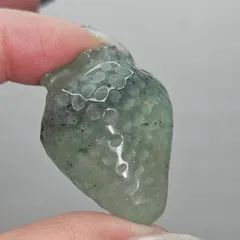 グリーンストロベリークォーツ✨イチゴ✨カービング✨