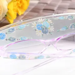 手描き ペイント老眼鏡 日本/鯖江の工房で手描き 組立て日本 レディース 女性用 シニアグラス おしゃれ 軽い スマート シンプル リムレス 眼鏡ケース付 薄い 薄型 非球面 カラーレンズ 1.0 1.5 2.0 2.5 3.0 3.5 TGA 7517 JM