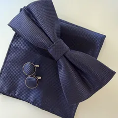 ④-6   蝶ネクタイ　ポケットチーフ　カフス3点セット