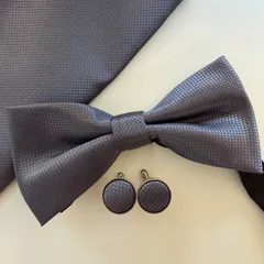 ④-12  蝶ネクタイ　ポケットチーフ　カフス3点セット