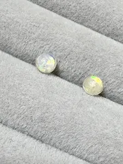 小ぶり　宝石質エチオピア産オパールAAA-  ピアス　K18メッキ　サージカルステンレス　つけっぱなし