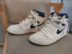 ナイキ エア ジョーダン 1 レトロ ハイ OG メタリック ネイビー マン 250