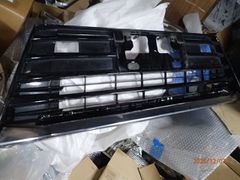 トヨタ ノア 90系 フロントグリル 送料込み 53126-VW060 新品 - メルカリ