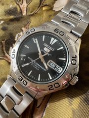 ☆SEIKO5sportsカッコイイバージョン❣️23石自動巻裏スケ☆稼働OK