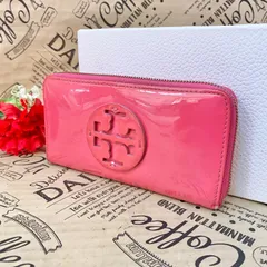 トリーバーチ 長財布 エナメル ロゴ ピンク ラウンド カード FY336