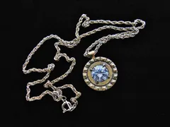 キュービックジルコニアネックレス　異世界感を醸す真鍮ネックレス