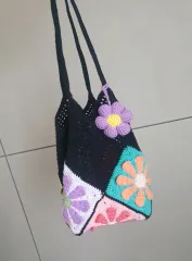 編み花柄バッグ