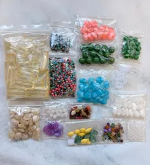 ハンドメイド　アクリルパーツ　カラフルパーツ　パーツ　ビーズ　アクセサリーパーツ　手芸資材　クラフト素材　ネックレス　ピアス　詰め合わせセット