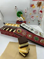 ホワイト生チョコクッキーサンドのサムネイル