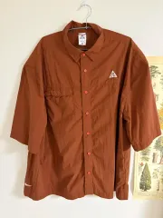 ナイキ ACG ブラウン 半袖