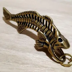 K94 フィッシュボーン 真鍮製 キーホルダー｜魚の骨 モチーフ｜ヴィンテージ風 BRASS｜開運・海のお守り・自然美・海好きギフトにも