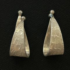 BeBe シルバーイヤリング ヴィンテージ Silver アートデザイン 1208007