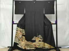 友禅•金箔•金駒刺繍 黒留袖 - メルカリ