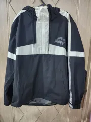 NBA シカゴブルズ　ナイロン　アノラックパーカー　L NBA シカゴブルズ ナイロン アノラックパーカー L