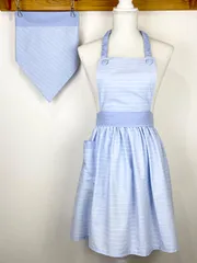 綺麗なブルーのストライプのお洒落なハンドメイド子供エプロンと三角巾のセット