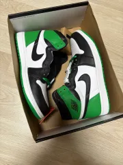 265 ジョーダン 1 レトロ ハイ OG ブラック & ラッキー グリーン