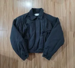 ショートブルゾン