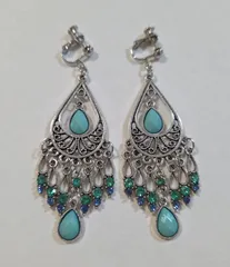 キラキラかわいいボヘミアンイヤリング・ピアス✨　ターコイズカラー　　　アジアンピアス　　　ボヘミアンピアス　　　ウエスタンピアス　　　ヒッピーアクセサリー　　　ボヘミアンイヤリング　　　イヤリングアジアン　　　アジアンアクセサリー　　　エスニック