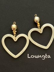 3573ハートピアス ゴールド 大ぶりピアス 樹脂ピアス