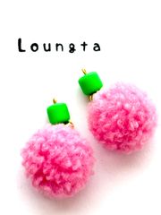 3576グリーン ピンク ファーピアス 樹脂ピアス