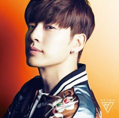 SEVENTEEN 公式 THE8 写真 フォトカード 徐明浩 サイン　偶像周边 SEVENTEEN 公式 THE8 写真 フォトカード 徐明浩 サイン 偶像周边