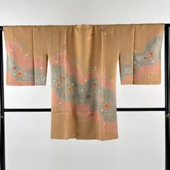 道行 身丈88cm 裄丈65cm M 和装コート 角衿 草花 霞 金彩 薄オレンジ 正絹 秀品 【中古】
