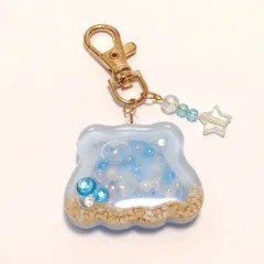 【ハンドメイド】シェイカーキーホルダー レジン  ブルー 海