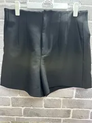 【B1-19】◇ZARA    サイズL    ショートパンツ　黒　無地