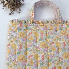 Basket of Daisy　リバティ　フリルキルト　レッスンバッグ　ベッツィ　黄色　入園　入学　大人も　サブバッグ　絵本バッグ