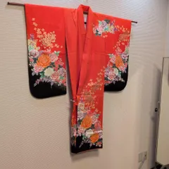 #RP19.美しい赤い薔薇花柄振袖 七五三・お正月・雛祭り用金彩薔薇柄