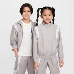 ナイキ キッズ ウィンドブレーカー 140-160cm 子供服 NIKE YTH RPL クロスオーバー ジャケット 子ども アウター はっ水 スポーツウェア ウインドブレーカー スポーティ  上着  nike/FZ5233-009