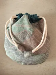 ハンドメイドの和柄ポーチ