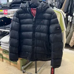 残り1点‼️TOMMYHILFIGER トミーヒルフィガー⚫︎長袖　アウター　中綿　パフォーマンス　フーディー　パファー　ジャケット　フード　ブラック　L