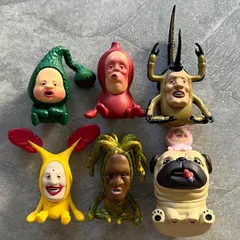 こびとづかん おすわりマスコット　フィギュア　マスコット　小人図鑑　こびと図鑑　こびとずかん　おもちゃ　カプセルトイ　ガチャガチャ　ガチャ　ガシャポン　ノミビョウタン　マモリコモリ　カブトヨソオイ　ホトケアカバネ　バイブスマダラ　ガルシア＆カクレモモジリ