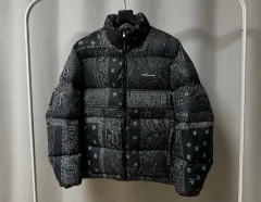 2025年最新】thisisneverthat ダウンジャケットの人気アイテム - メルカリ