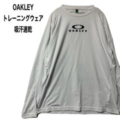 Oakley オークリー　ロゴ　ロンT M OAKLEY オークリー 長袖Tシャツ ロンT センターロゴ ホワイト M - メルカリ