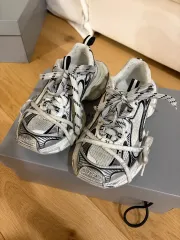 バレンシアガ 3XL スニーカー