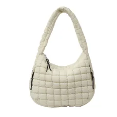 【在庫処分】柔らかい 大容量 収納 軽量 かわいい ふわふわ 三日月型 チャック付き ハーフムーンバッグ 長さ調整可能 通勤 レディース 通学 キルティングバッグ カジュアル 韓国 斜めがけ 旅行用 [Maeau] 雲形